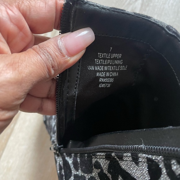 Express Gray Black Heeled Boots with Leopard Print and Stiletto Heel - Picture 6 of 6